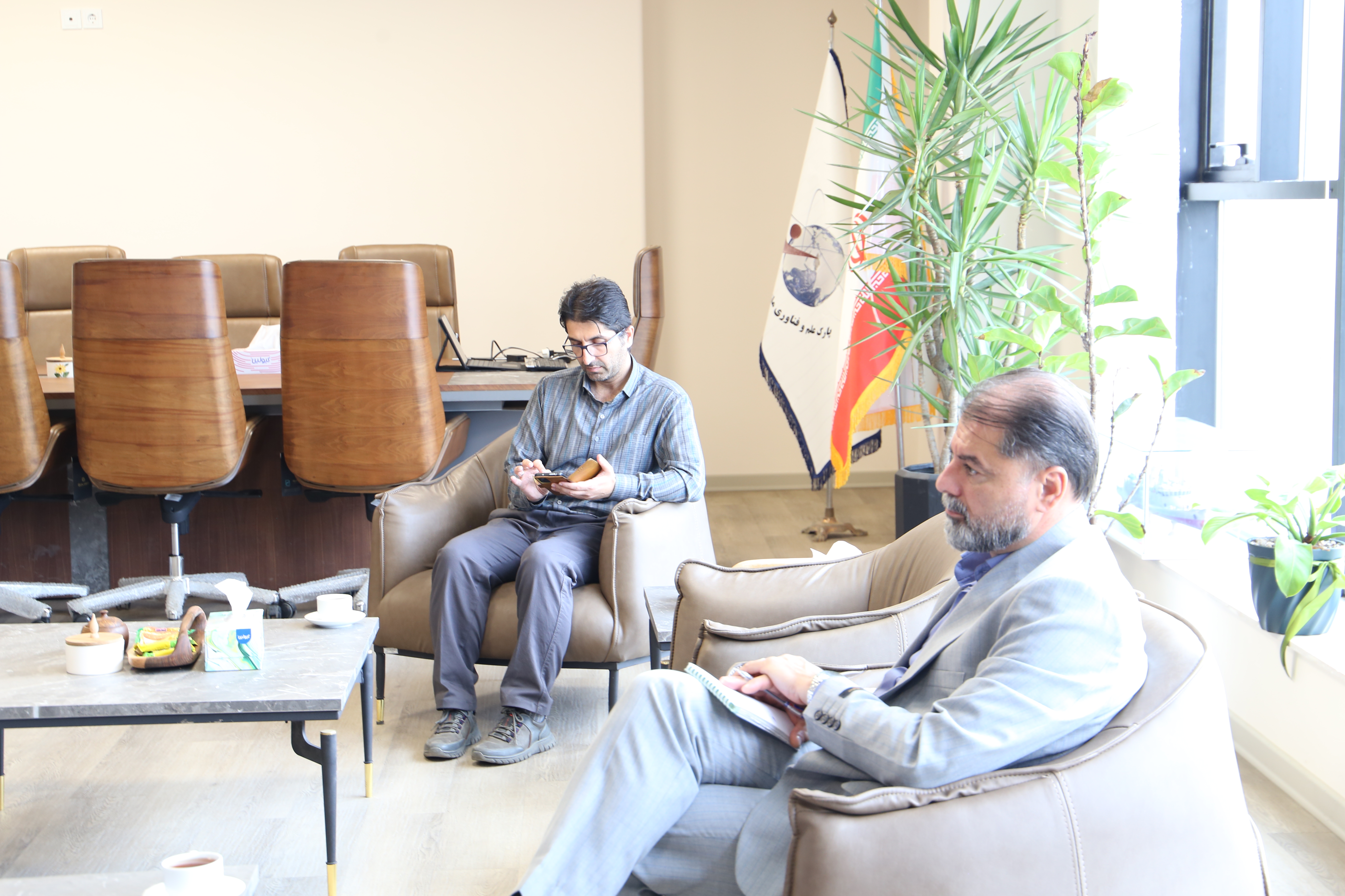 نشست با هلدینگ پیشگامان توسعه فرآیند دانش