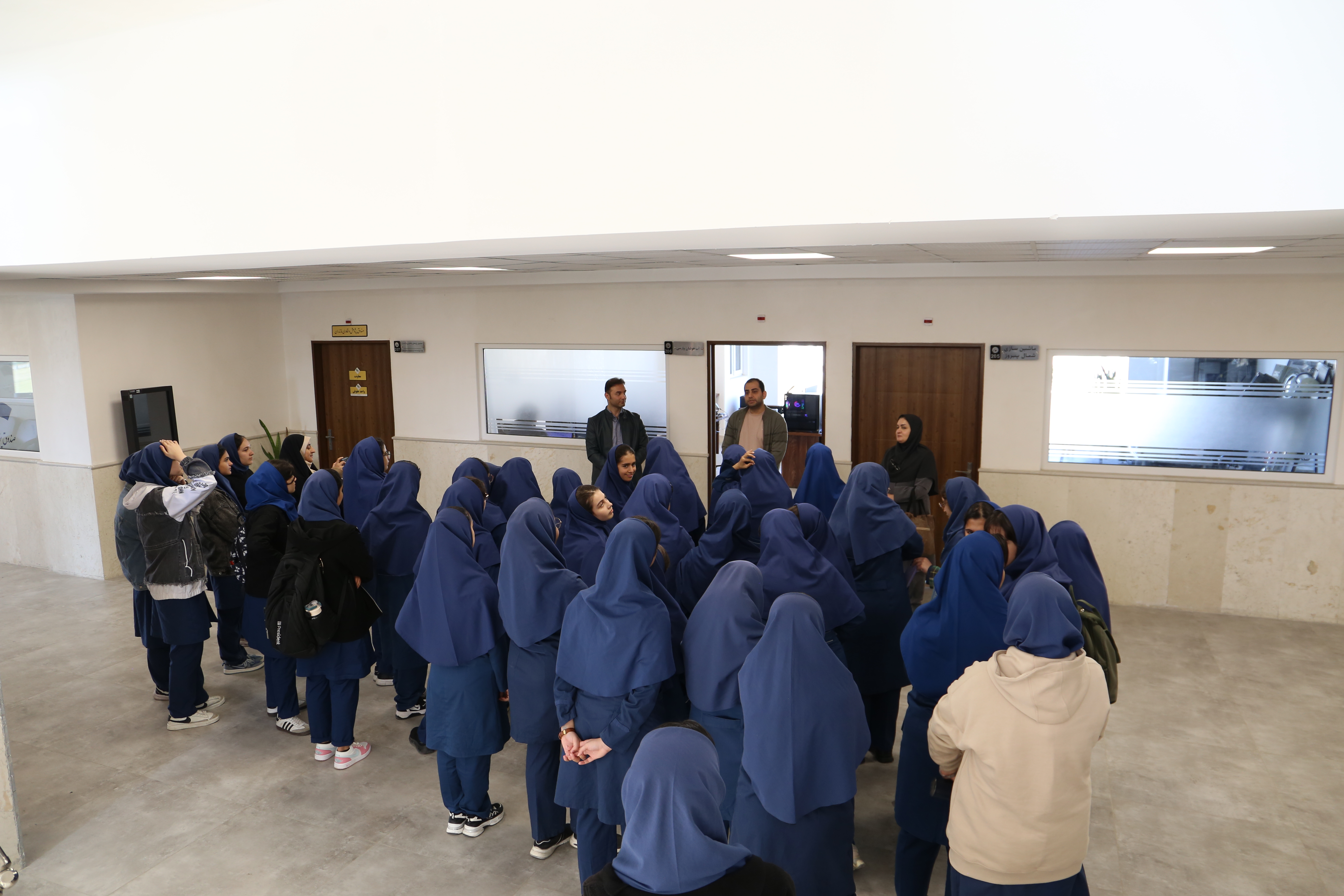 دانش‌آموزان استعدادهای درخشان فرزانگان نوشهر