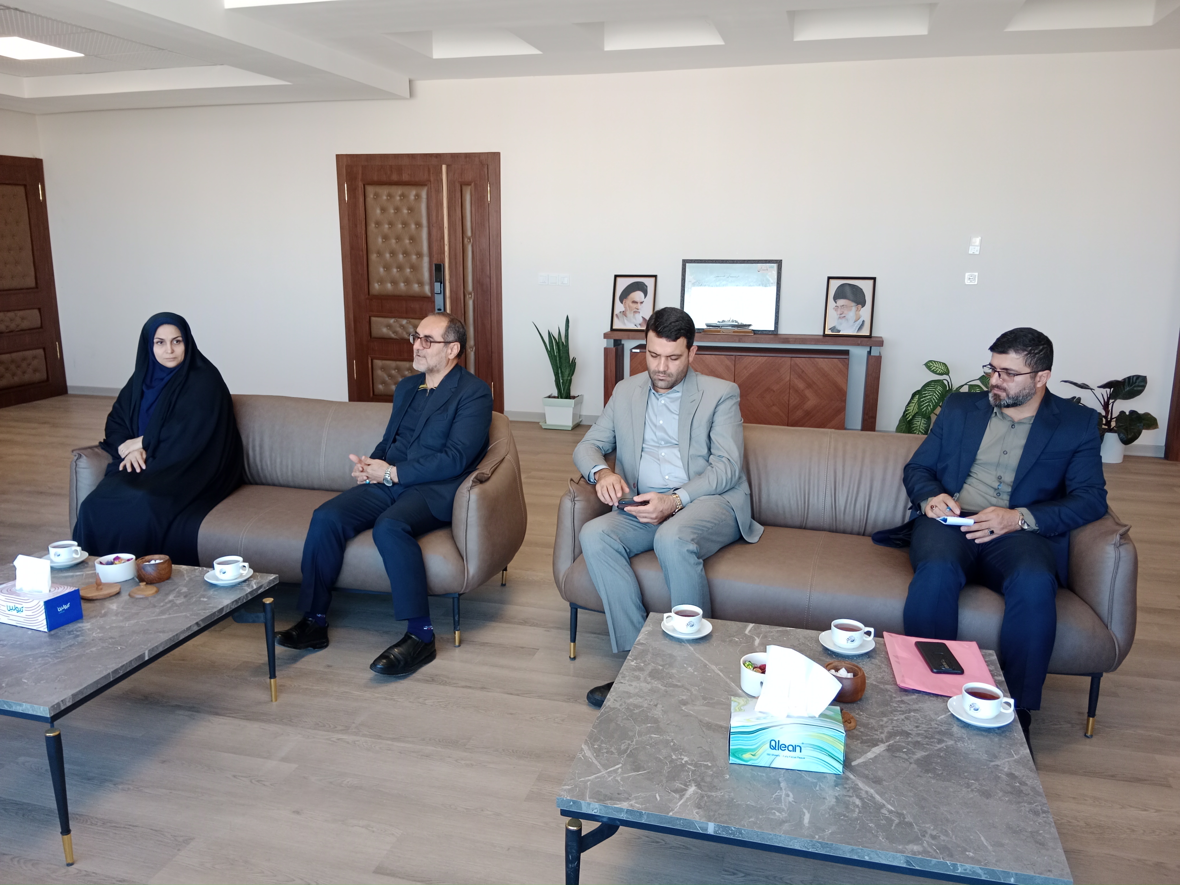 نشست مشترک با مدیرکل بنیاد شهید و امور ایثارگران استان